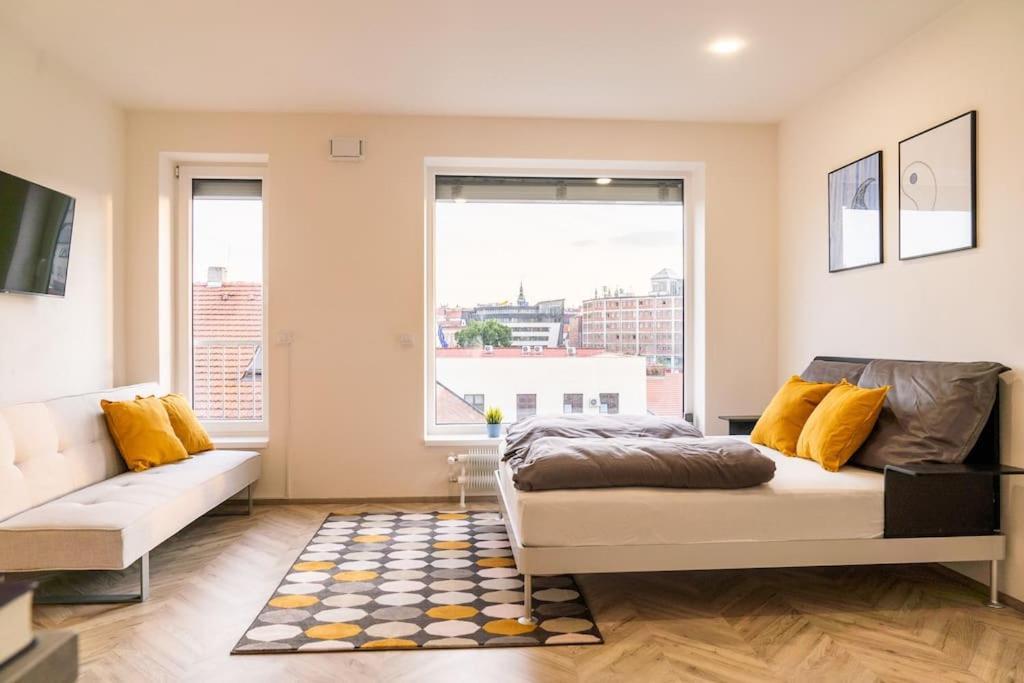 Brno Center View Apartement B - With Self Check-In ภายนอก รูปภาพ